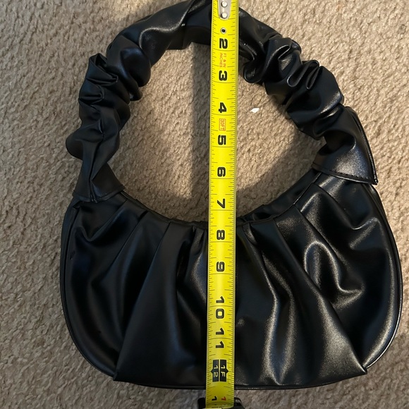 Cute Little Black Purse - Picture 3 of 4
